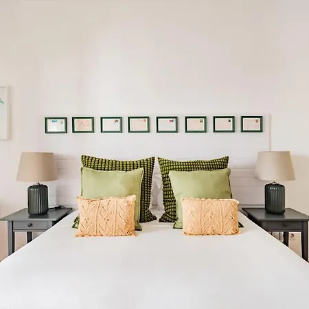 דירה @sholubi - Charming, Quiet & Cozy! *