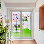 @sholubi - Charming, Quiet & Cozy! Апартаменты Лиссабон