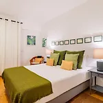 Daire @sholubi - Charming, Quiet & Cozy! Lisboa