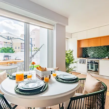 @sholubi - Charming, Quiet & Cozy! Апартаменти Лісабон