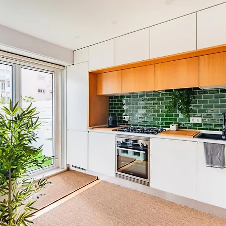 @sholubi - Charming, Quiet & Cozy!