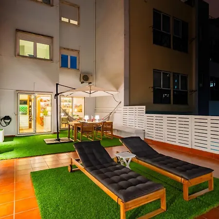 Апартаменти @sholubi - Charming, Quiet & Cozy!