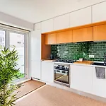 @sholubi - Charming, Quiet & Cozy!